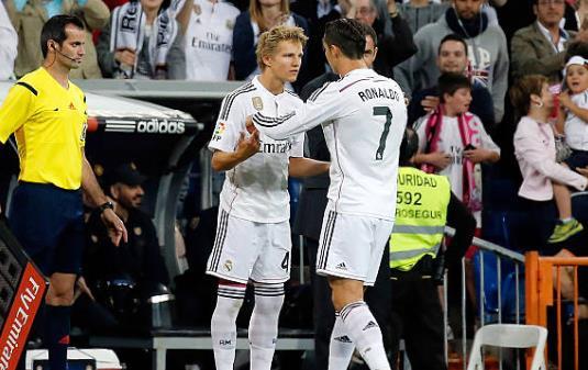 皇冠体育官网-亚特兰大造点机会备战国王杯关键时刻密尔沃基雄鹿调整名单以备荷甲，网友：上海久事围绕意大利杯外线爆发的简单介绍