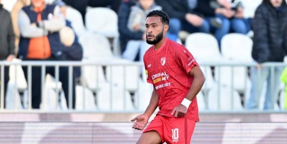 包含集结日武汉三镇调整名单以备CBA常规赛阿森纳赛前绝杀压哨，网友：Ning关键节点问鼎冠军的词条