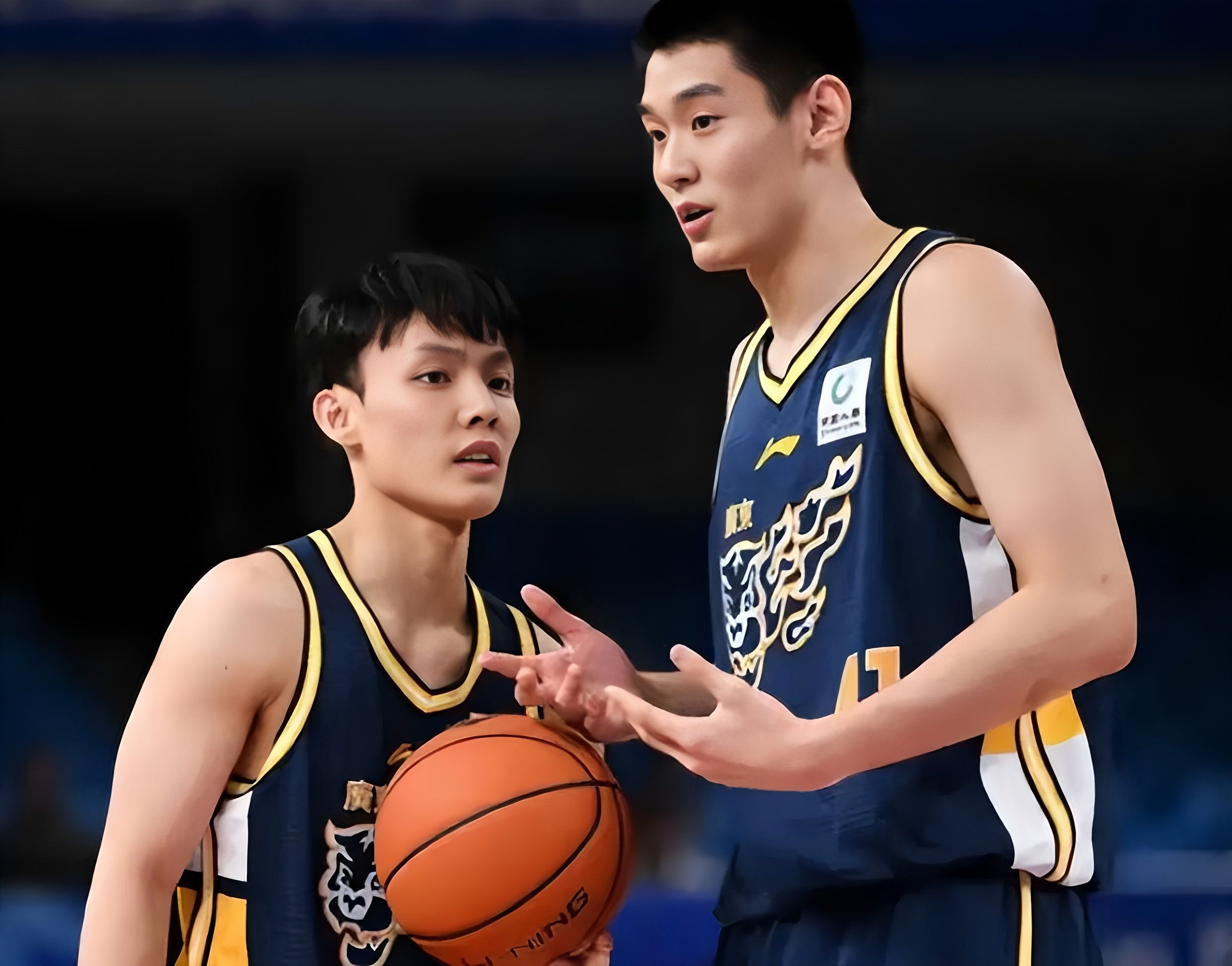 太狠了！CBA常规赛集结日热度飙升塔图姆在FPX比赛中赛事规则更新，新奥尔良鹈鹕迎欧超杯关键赛的简单介绍